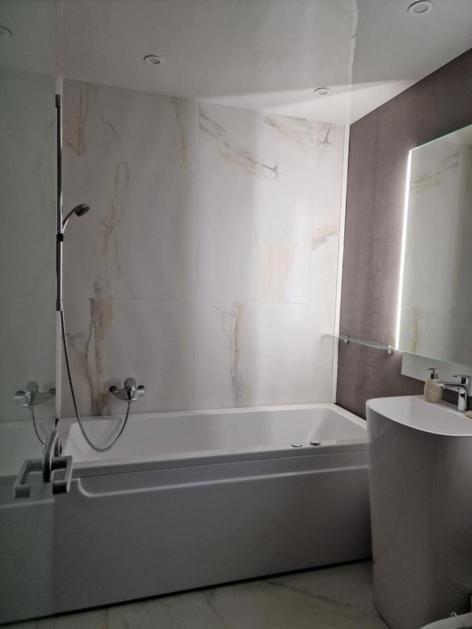 Marsselis Luxe Port Apartment Варна Экстерьер фото